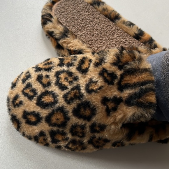 Madewell The Loafer Scuff slipper in leopard - Picture 6 of 7